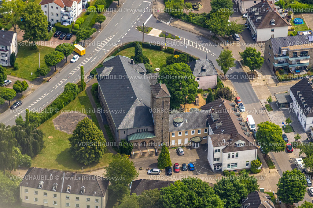 Hattingen250516865 | Luftbild, kath. St. Joseph Kirche und Kita St. Joseph mit Gemeindebüro St. Joseph, Hattingen, Ruhrgebiet, Nordrhein-Westfalen, Deutschland
