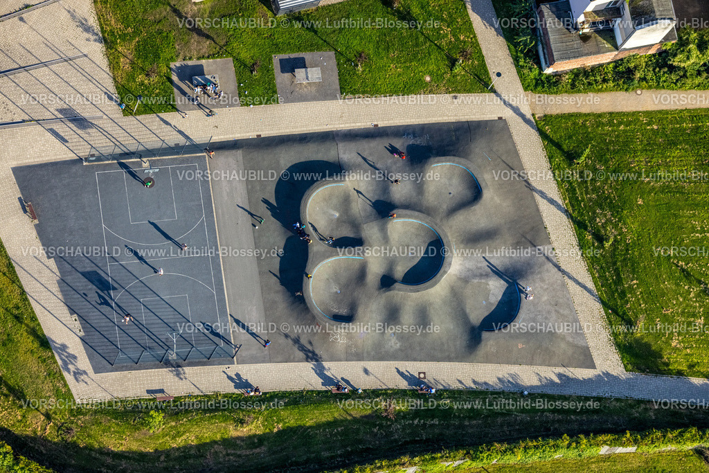 Hagen230903434 | Luftbild, Pumptrack "Bohne" Hagen und Basketballfeld, Wehringhausen, Hagen, Ruhrgebiet, Nordrhein-Westfalen, Deutschland