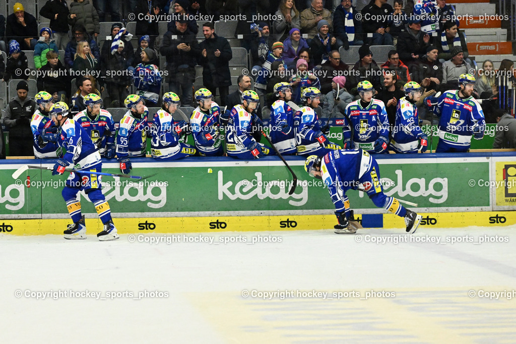 EC IDM WÄRMEPUMPEN VSV vs. Olimpija Ljubljana | Jubel EC VSV Mannschaft, EC IDM WÄRMEPUMPEN VSV vs. Olimpija Ljubljana, EC IDM WÄRMEPUMPEN VSV vs. Olimpija Ljubljana am 01.02.2026 in Villach (Stadthalle Villach), Austria, (Photo by Bernd Stefan)