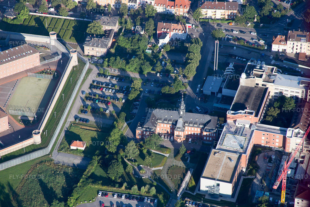Luftbild: Fürst Stirum Klinik von Osten in Bruchsal im Bundesland Baden-Württemberg in Deutschland. Foto: IMG_092329.jpg vom 01.08.2016 durch Werner Riehm/FLY-FOTO.de