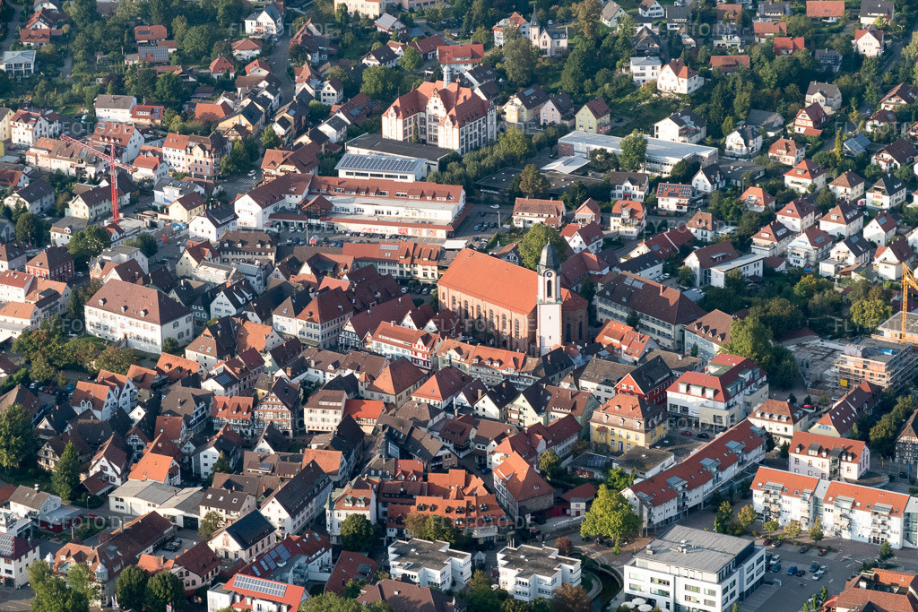 Luftbild: St. Cyriak im Ortsteil Gaisbach in Oberkirch im Bundesland Baden-Württemberg in Deutschland. Foto: P1010170.jpg vom 15.09.2014 durch Werner Riehm/FLY-FOTO.de