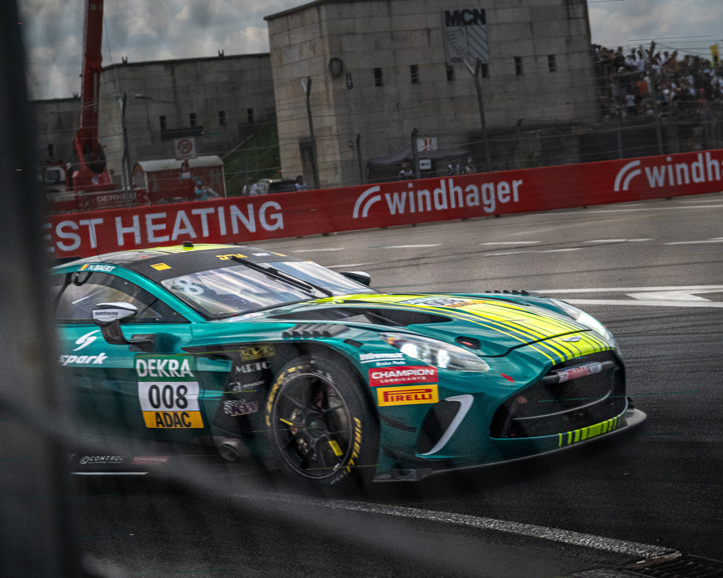 TXO02535 | Exklusive Motorsport-Fotografie aus Leipzig von TXO Media – für Rennfahrer, Teams & Sponsoren. Sausemuth liefert starke Bilder, die Emotion zeigen. Jetzt buchen & glänzen! - Realisiert mit Pictrs.com