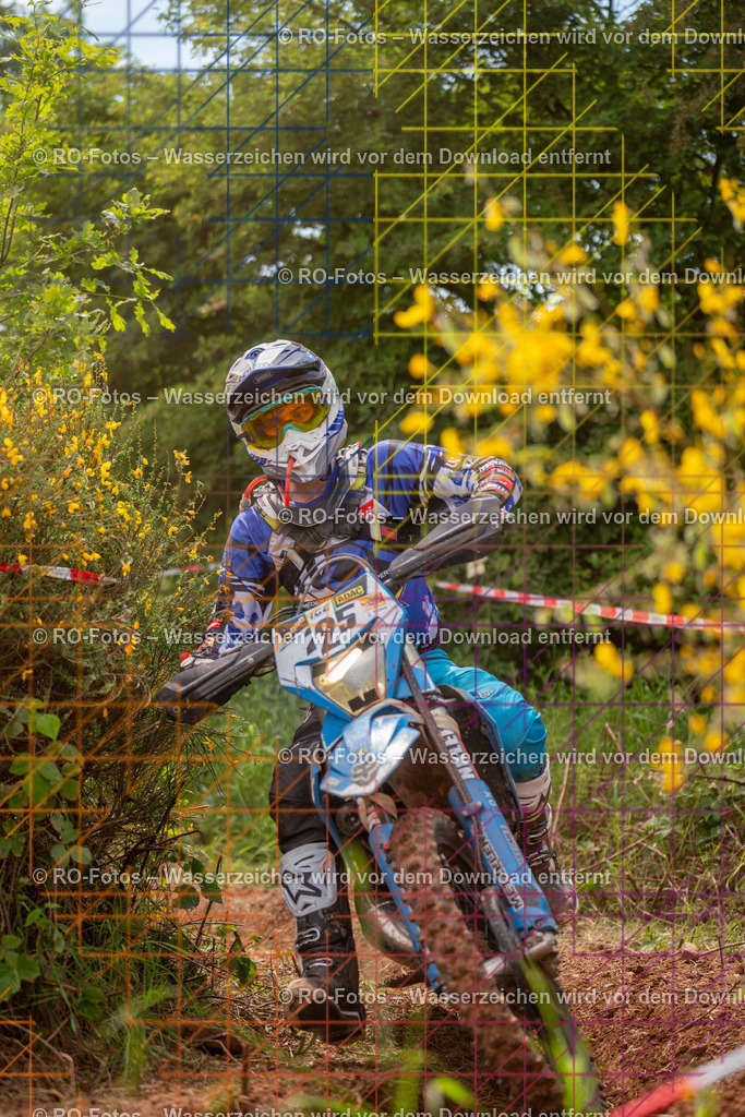 Wolfshausen 3 Lauf -601 | Sportfotografie von RO-Fotos: Motorsport, Motocross, Enduro, Laufveranstaltungen und Triathlon. Professionelle Fotos von Sportlern und Events. - Realisiert mit Pictrs.com
