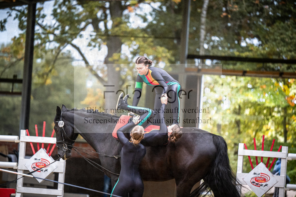 DOS_0187 | Entdecke hochwertige Reitturnierfotos von Foto Oger. Professionell, emotional und authentisch – jetzt Lieblingsmomente im Shop bestellen.Deutschlandweite Turnierfotografie. - Realisiert mit Pictrs.com
