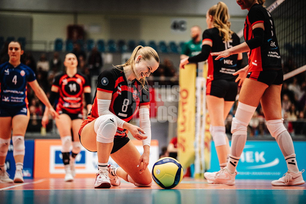 Volleyball | Frauen | Saison 2025/2026 | Volleyball Bundesliga | ETV Hamburger Volksbank Volleys vs. VC Wiesbaden | 14.03.2026 | Zoe Konjer (#8, ETV Hamburger Volksbank Volleys) ärgert sich