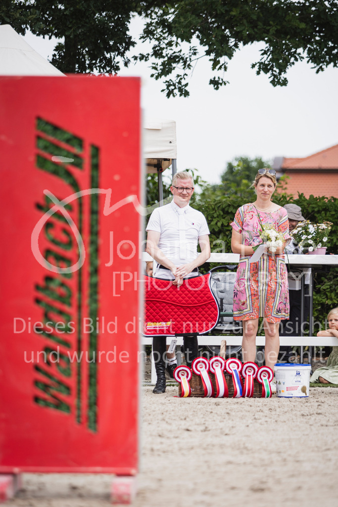 250622_Lemwerder_M2-SprmstAnf-857 | Deine schönsten Turniermomente als professionelle Fotos! Entdecke hochwertige Pferdesport-Fotografie im Online-Shop. Jetzt Fotos finden & bestellen!