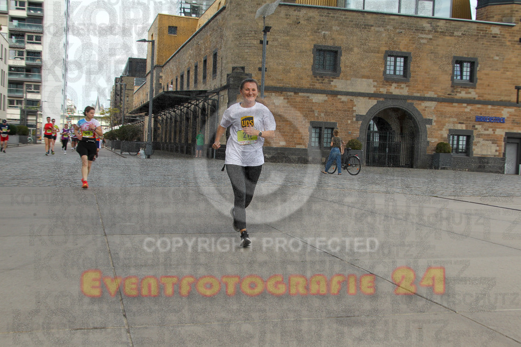 250920_1332_EV4_5990 | Sportfotografie im Rhein-Sieg Kreis, Köln, Bonn, NRW, Rheinland Pfalz, Hessen, etc. Unser Tätigkeitsfeld umfasst den Laufsport vom Volkslauf über den Marathon, Duathlon, Triathon bis zum Ultralauf wie Kölnpfad Ultra oder Schindertrail.