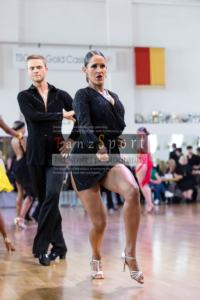 20240616_D-Cup-HGR-Latein_3203 | Tanzsportbilder, Standardtanz, Lateintanz, WDSF, DTV, LTVB, dancecomp, goc, hessen tanzt, blaues band der spree, walzer, tango, wiener walzer, slowfox, quickstepp, samba, rumba, cha-cha-cha, paso doble. jive, hd-kroft photography, turniertanzsport
