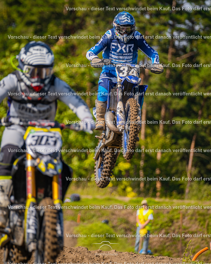 09_21_LM_Schenkenhorst-0958 | Sportfotografin aus Berlin-Brandenburg mit Fokus auf Motocross. Ich halte deine sportliche Leistung und echte Emotionen auf und neben der Strecke professionell fest. Entdecke die Fotos von deinem Rennen und bestelle sie direkt hier im Shop.