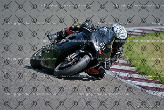 26BT02-1139 | markuskiefer.com - Realisiert mit Pictrs.com