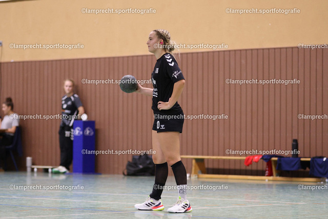 Handball I Juniorinnen I Saison 2026-2027 I Oberliga Schleswig-Holstein I 3. Spieltag I HSG Kalkberg 06 - TSV Bargteheide 036 | Lennya Putzig (10, HSG Kalkberg 06) - Realisiert mit Pictrs.com