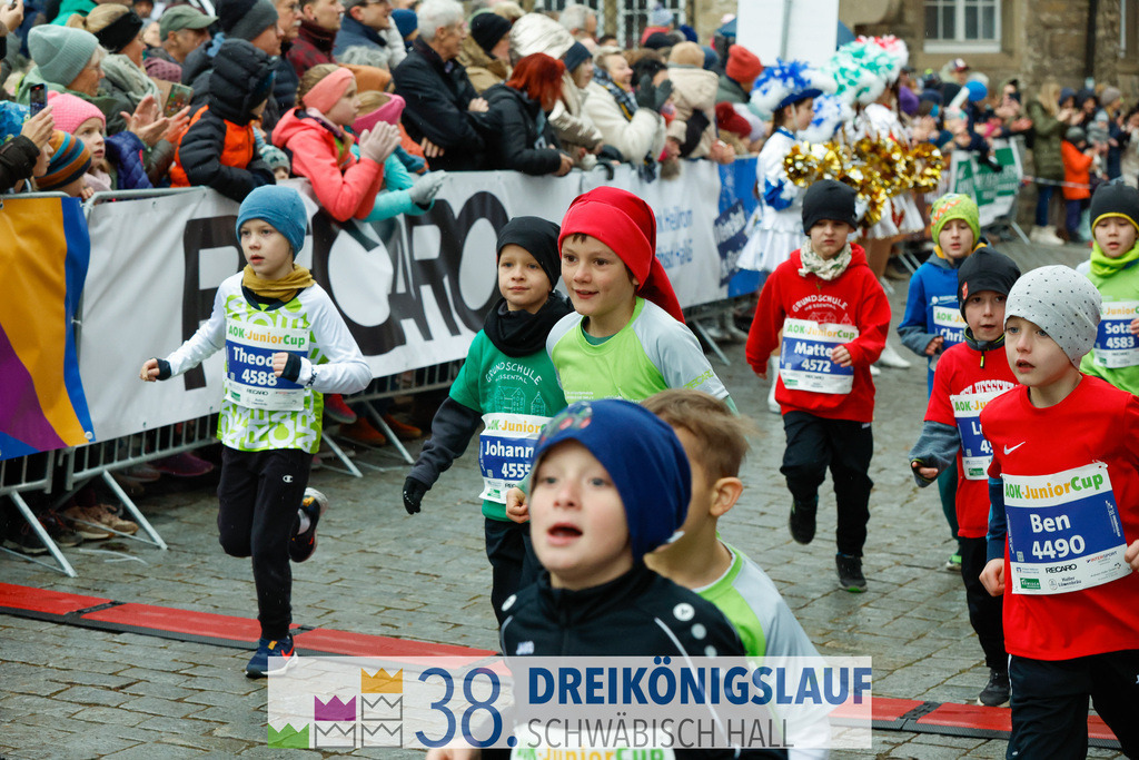 400m AOK Junior Cup | 3 Koenigslauf 2024 400m AOK Junior Cup - Realisiert mit Pictrs.com