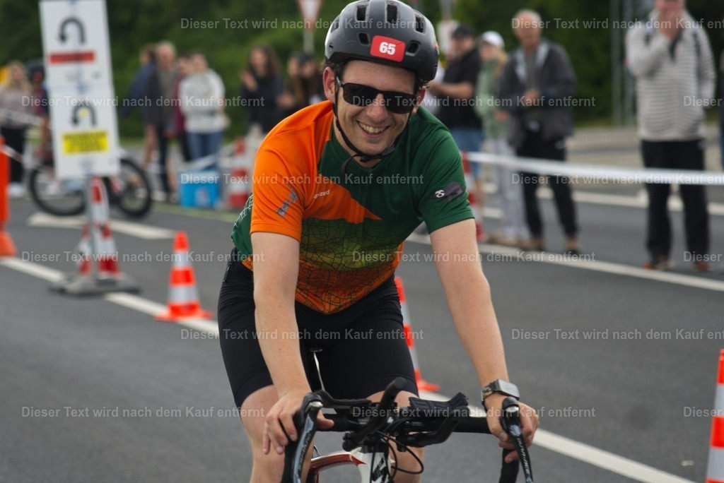 triathlon_wuerzburg_r_2026_06_14-136 | Shop für Fotos von Sportevents z.B. Obstacle Course Racing, OCR, Triathlon, Trail Run und MTB - Realisiert mit Pictrs.com