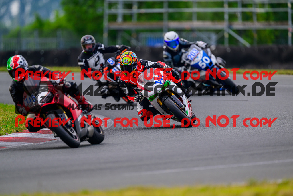 MaZZes_FotoMatrix_240724_6007705_1951 | BLAU