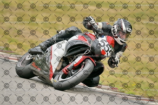 25bt05-1072 | markuskiefer.com - Realisiert mit Pictrs.com
