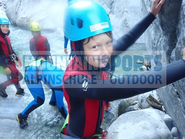 P8150106 | Bestelle die Bilder deines Berg- oder Wasser-Abenteuers mit Mountain Sports bequem von zu Hause aus direkt über unseren Online Fotoshop von pictrs.com. - Realisiert mit Pictrs.com