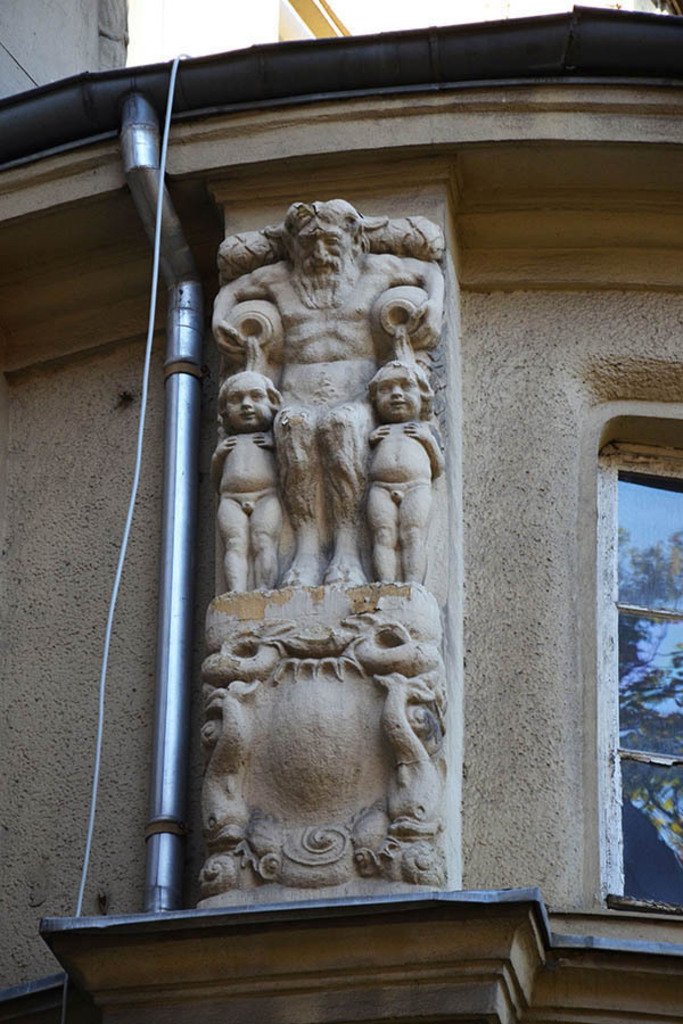 Foto: Leipzig - Stadtbad | Das Team hinter BILDLEXIKON LEIPZIG bündelt historische wie aktuelle Informationen über die Stadt Leipzig in Text und Bild auf einer Plattform und stellt diese der interessierten Öffentlichkeit zur Verfügung.