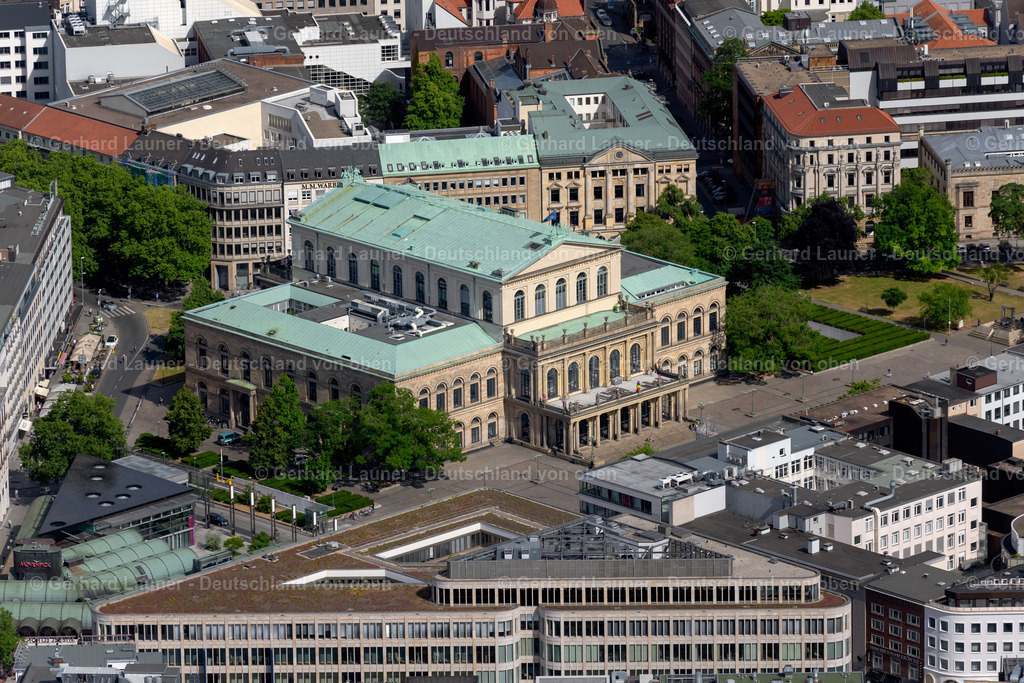 4030959 | HANNOVER 02.06.2020 Opernhaus und Schauspielhaus im Stadtzentrum in Hannover im Bundesland Niedersachsen, Deutschland. // Opera house in Hannover in the state Lower Saxony, Germany. Foto: Gerhard Launer