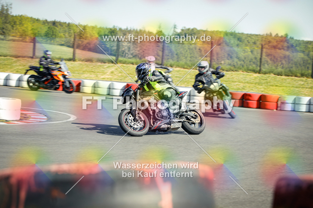 OBK_Mai_Volker_Adam-10330 | Hier findet Ihr Bilder von Touristenfahrten auf der Nürburgring Nordschleife oder von anderen Veranstaltungen die ich besucht habe. Viel Spass beim Durch Schauen 
