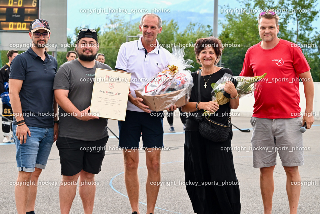 VAS Villach vs. ASKÖ Hockey Villach | Kummer Stefan, KERSCHE Jürgen Ballhockey Austria, Ehrenpräsident Ballhockey Austria Helmut Falle mit Gattin, Stanossek Gerald Ballhockey Austria, VAS Villach vs. ASKÖ Hockey Villach, VAS Villach vs. ASKÖ Hockey Villach am 03.07.2025 in Villach (Alpen Arena ), Austria, (Photo by Bernd Stefan)