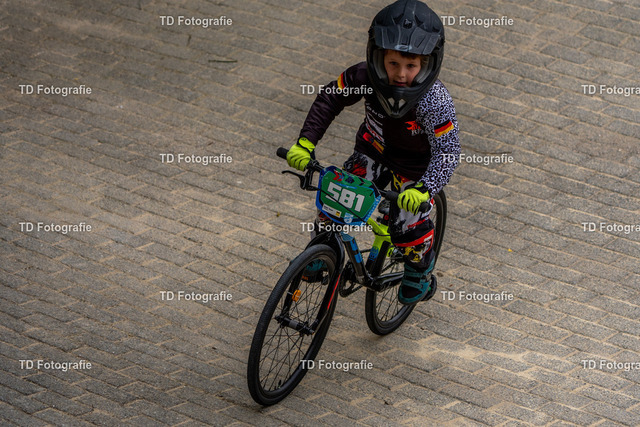 BayBMX2026-05351 | Fotogalerie von Thomas Dettweiler mit Eventbildern und lizenzfreien Fotos. Perfekt als Wandbild, für Büro, Website oder private Nutzung. - Realisiert mit Pictrs.com