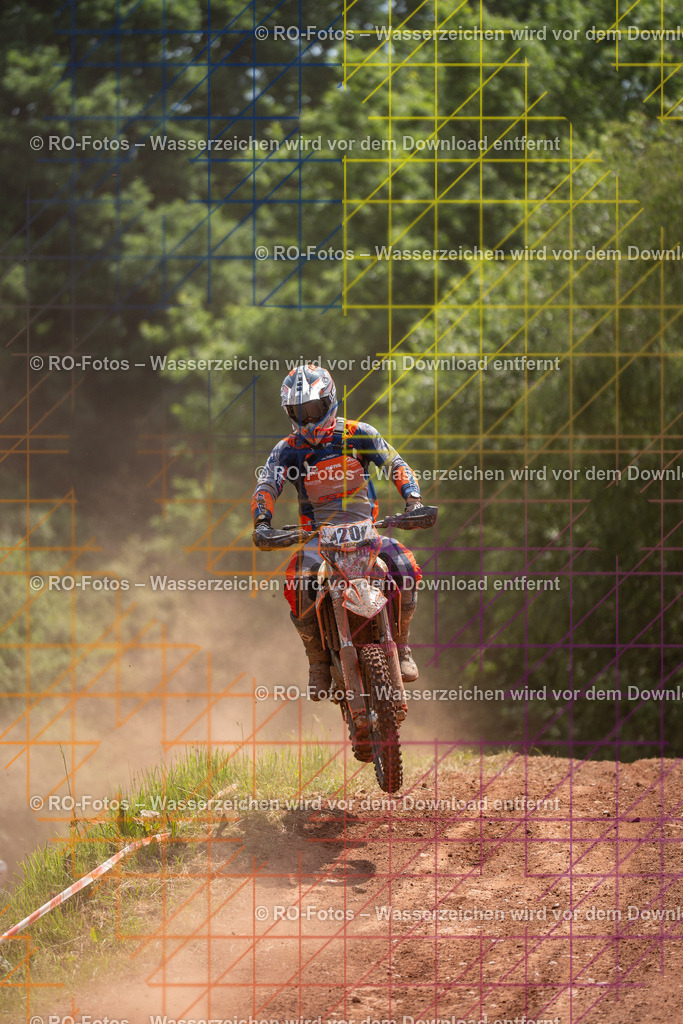 Wolfshausen 5 Lauf -218 | Sportfotografie von RO-Fotos: Motorsport, Motocross, Enduro, Laufveranstaltungen und Triathlon. Professionelle Fotos von Sportlern und Events. - Realisiert mit Pictrs.com
