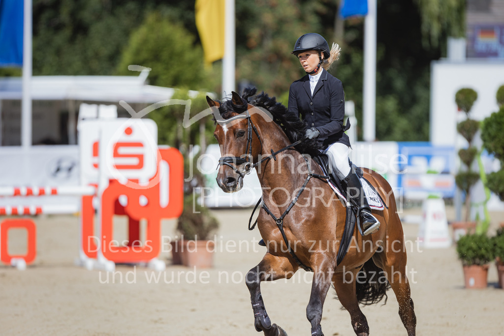 220728_BHO_RegioTour_A-Spr_Reiter-247 | Deine schönsten Turniermomente als professionelle Fotos! Entdecke hochwertige Pferdesport-Fotografie im Online-Shop. Jetzt Fotos finden & bestellen!