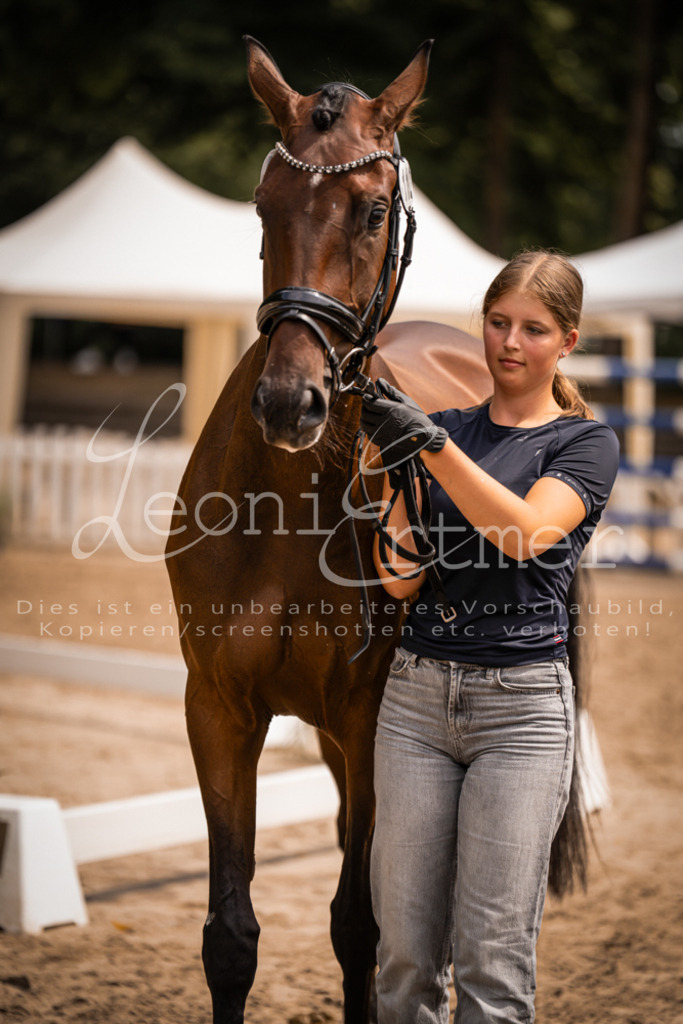 3.Fr00162 | Leoni Ertmer Photography - Realisiert mit Pictrs.com