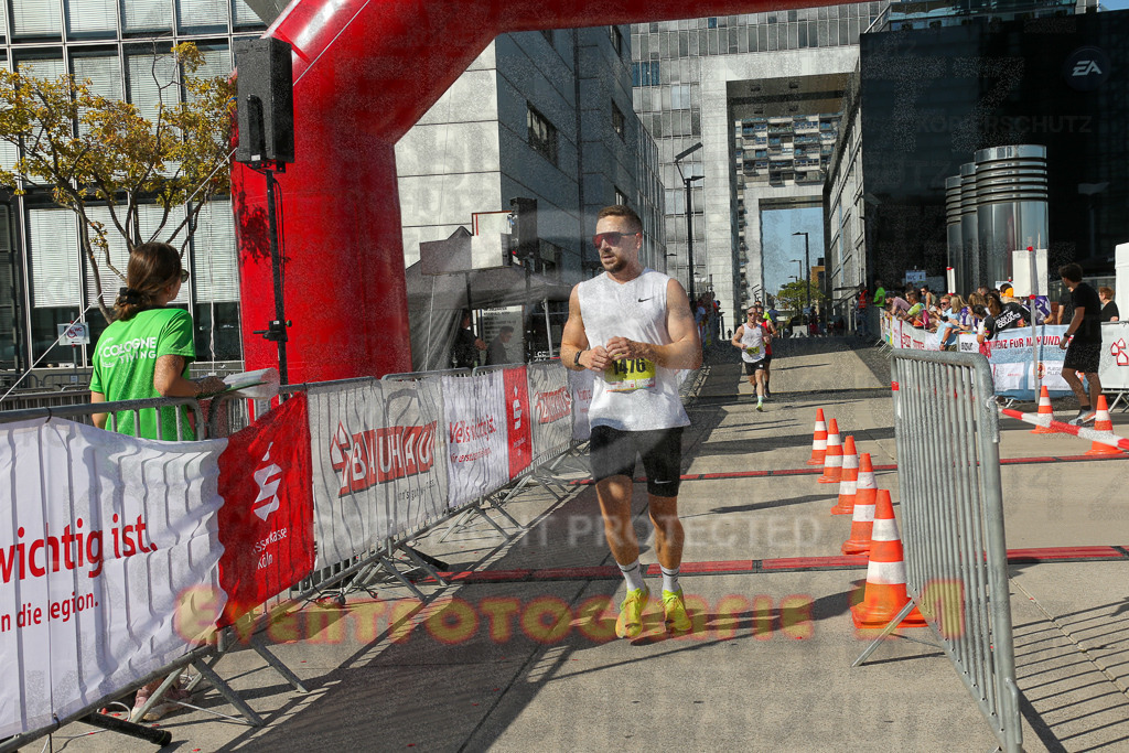 240921_1511_EX1_4547 | Sportfotografie im Rhein-Sieg Kreis, Köln, Bonn, NRW, Rheinland Pfalz, Hessen, etc. Unser Tätigkeitsfeld umfasst den Laufsport vom Volkslauf über den Marathon, Duathlon, Triathon bis zum Ultralauf wie Kölnpfad Ultra oder Schindertrail.