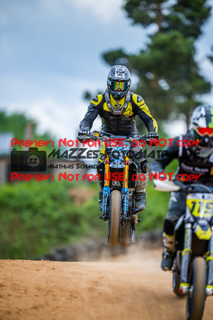 MaZZes_FotoMatrix_220528_6151 | Fotograf Mathias Schmid
Sportfotograf,
Eventfotograf,
Hochzeitsfotograf,
Portraitfotograf