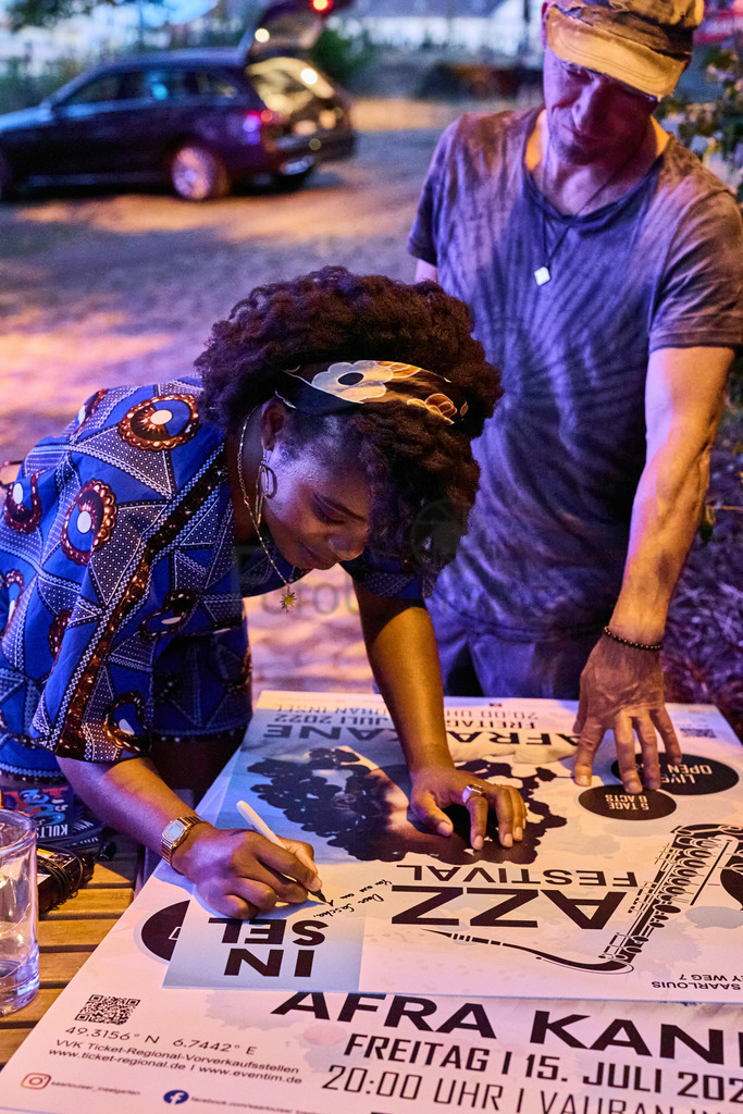 AfraKane_Vauban2022 34 | Stockfotos, Picsomania, MGM-Services, Michael Gerlach, Auftragsbilder, Auftragsarbeiten, Workshops, Shooting, Reisefotografie, Produktfotografie, Foodfotografie, Hochzeitsfotografie, Saarland, Fotografin, Fotograf, Hochzeitsbilder, Saarlouis, Hundeshootin