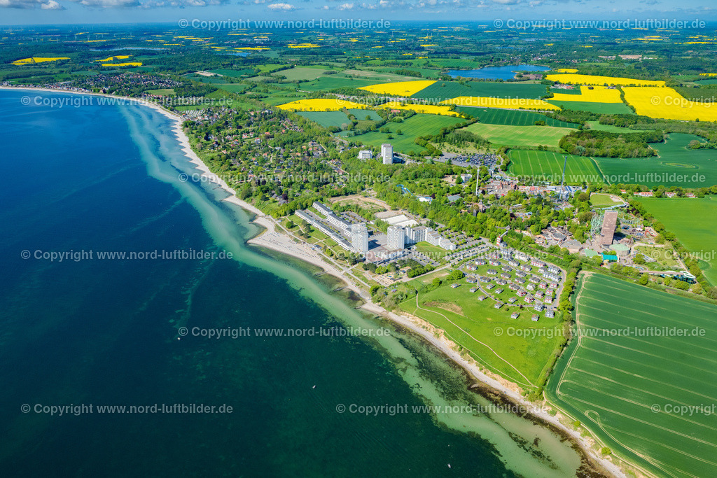 Sierksdorf_ELS_4202150522 | SIERKSDORF 15.05.2022 Ortsansicht am Meeres- Küstenbereich der Ostsee in Sierksdorf im Bundesland Schleswig-Holstein. // Village on marine coastal area of Baltic Sea in Sierksdorf in the state Schleswig-Holstein. Foto: Martin Elsen