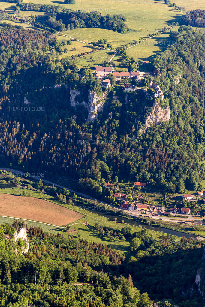 Luftbild: DJH Jugendherberge Burg Wildenstein in Leibertingen im Bundesland Baden-Württemberg in Deutschland. Foto: IMG_132191.jpg vom 27.05.2022 durch Werner Riehm/FLY-FOTO.deWWW.JUGENDHERBERGE-BURG-WILDENSTEIN.DE
