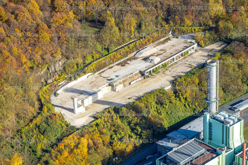 Herdecke251104483 | Luftbild, Cuno Kraftwerk Baustelle Abriss Schornstein, Scheerholz, herbstliche Bäume, Herdecke, Ruhrgebiet, Nordrhein-Westfalen, Deutschland