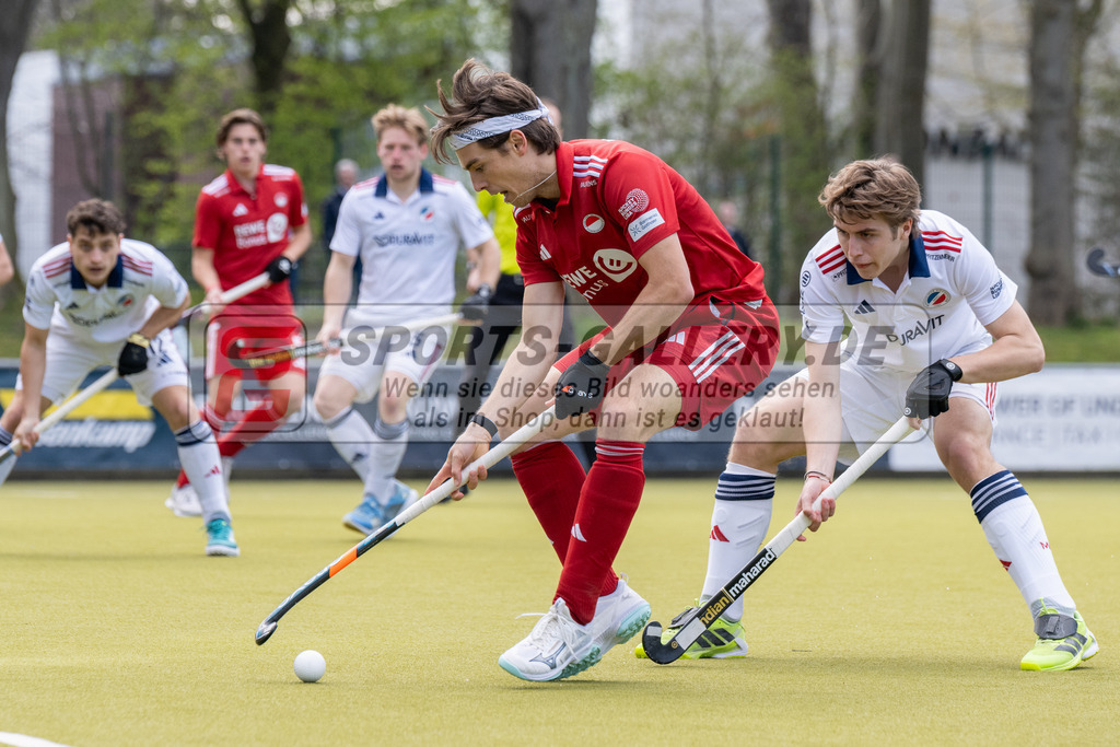 SFE_20260321_0021 | Köln, Deutschland, 21.03.26: Feldhockey 1. Bundesliga Herren zwischen Rot-Weiss Köln - Mannheimer HC im REWE Sportpark am 21.03.2026 in Köln, Deutschland. (Foto von Stephan Fehrmann)Köln, Germany, 21.03.26: Feldhockey 1. Bundesliga Herren between Rot-Weiss Köln - Mannheimer HC in REWE Sportpark at 21.03.2026 in Köln, Deutschland. (Foto from Stephan Fehrmann)