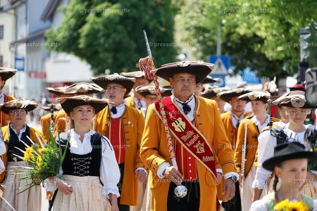 14b-NESSELWAENGLE-Bundesmusikfest-2023-Juni16-Reutte-DSC06517 | Info aus dem Bezirk Reutte/Ausserfern Tirol sowie eine umfangreiche Bilddatenbank über die gesamte Region: Lechtal, Talkessel Reutte, Tannheimertal, Zwischentoren. Lech, Plansee, Zugspitze, Grenztunnel, B179, Fernpassstraße, Verkehr, Lawinen, Tradition, - Realisiert mit Pictrs.com