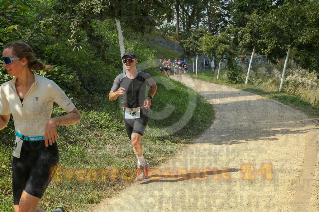 250824_1441_EX1_7180 | Sportfotografie im Rhein-Sieg Kreis, Köln, Bonn, NRW, Rheinland Pfalz, Hessen, etc. Unser Tätigkeitsfeld umfasst den Laufsport vom Volkslauf über den Marathon, Duathlon, Triathon bis zum Ultralauf wie Kölnpfad Ultra oder Schindertrail.