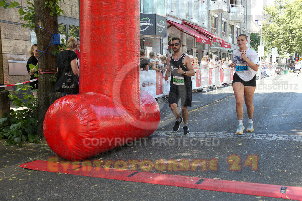 250621_1156_EX1_4364 | Sportfotografie im Rhein-Sieg Kreis, Köln, Bonn, NRW, Rheinland Pfalz, Hessen, etc. Unser Tätigkeitsfeld umfasst den Laufsport vom Volkslauf über den Marathon, Duathlon, Triathon bis zum Ultralauf wie Kölnpfad Ultra oder Schindertrail.