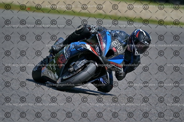26BT02-1166 | markuskiefer.com - Realisiert mit Pictrs.com