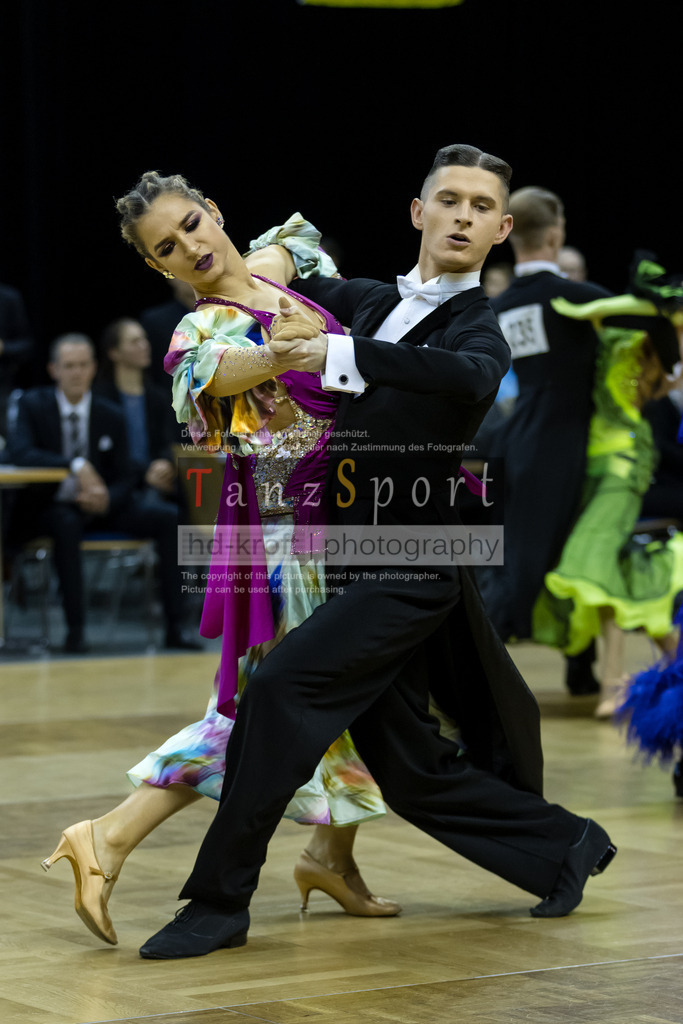 20241102_DC_HGR_Std_08474 | Tanzsportbilder, Standardtanz, Lateintanz, WDSF, DTV, LTVB, dancecomp, goc, hessen tanzt, blaues band der spree, walzer, tango, wiener walzer, slowfox, quickstepp, samba, rumba, cha-cha-cha, paso doble. jive, hd-kroft photography, turniertanzsport