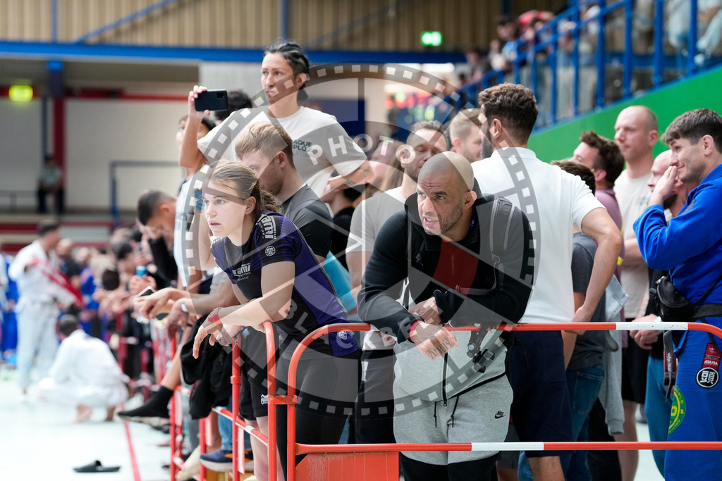 20250920PBB2496 | Athletes compete during the AJP Tour Hamburg International Jiu-Jitsu Championship, on September 20, 2025 in Hamburg, Germany. © Chiara Dazi / photoblackbelt