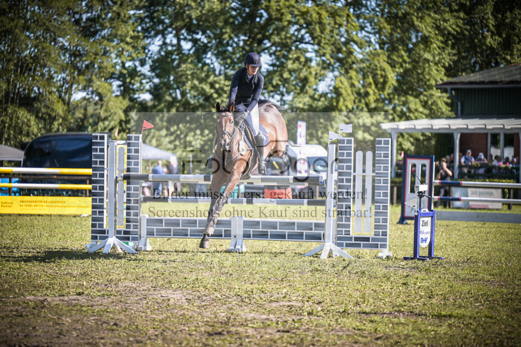 DOS_0040 | Entdecke hochwertige Reitturnierfotos von Foto Oger. Professionell, emotional und authentisch – jetzt Lieblingsmomente im Shop bestellen.Deutschlandweite Turnierfotografie. - Realisiert mit Pictrs.com