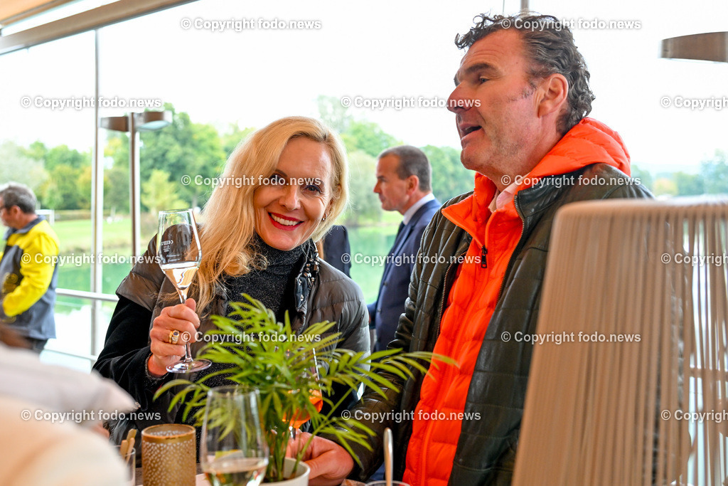 Frauen fuer Frauen_ Charity Oldtimerfahrt_ 04.10.2025-245 | 04.10.2025, Linz, AUT, Oldtimer Charity im Bild Frauen fuer Frauen Oldtimerfahrt, Teilnehmer©Harald Dostal / fodo.media