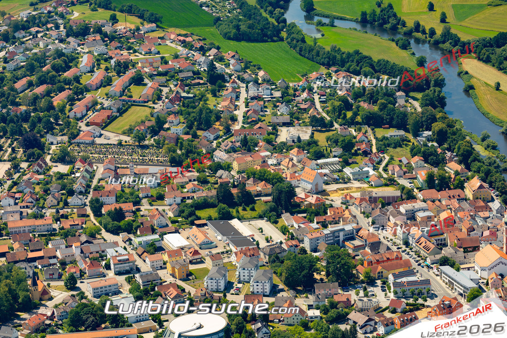 Das Luftbild der Stadt Roding wurde 2022 vom Flugzeug heraus erstellt (keine Drohnen-Aufnahmen) Aufnahmehöhe ca.450 Meter- hohe Bildauflösung und Druck-Qualität. Garantiert!