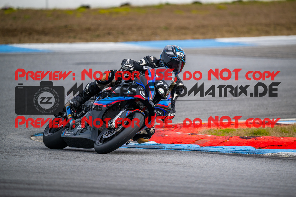 MaZZes_Fotomatrix_20240317_6007705_2399 | Fotograf Mathias Schmid
Sportfotograf,
Eventfotograf,
Hochzeitsfotograf,
Portraitfotograf