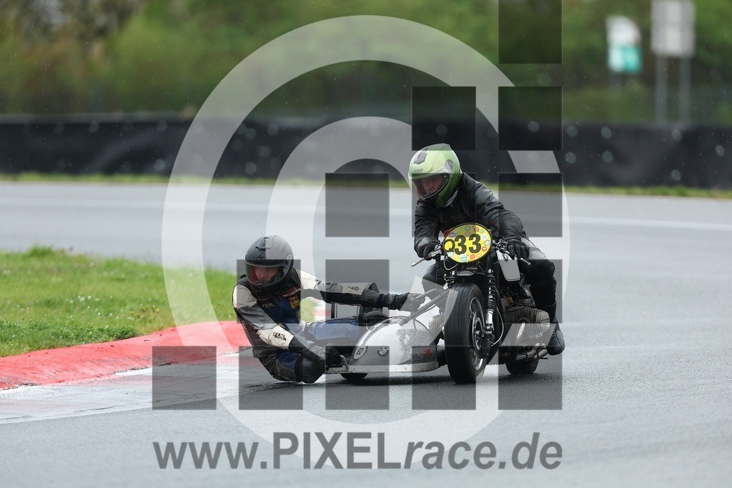 0q33-20260419_05292 | Schöne Erinnerungen an spannende Momente - das festzuhalten ist unser Job. PIXELrace.de ist seit 2003 auf den Rennstrecken Europas unterwegs um die Action draußen beim Fahren und die wunderbare Stimmung imm Fahrerlager für euch einzufangen.