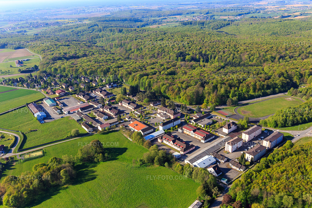 Aerial view: Camp Drachenbronn in Drachenbronn-Birlenbach in the state Bas-Rhin, France. – Photo: IMG_099324.jpg taken on 04/30/2017 by Werner Riehm/FLY-FOTO.com – Resolution of the original: 5321 x 3547 px