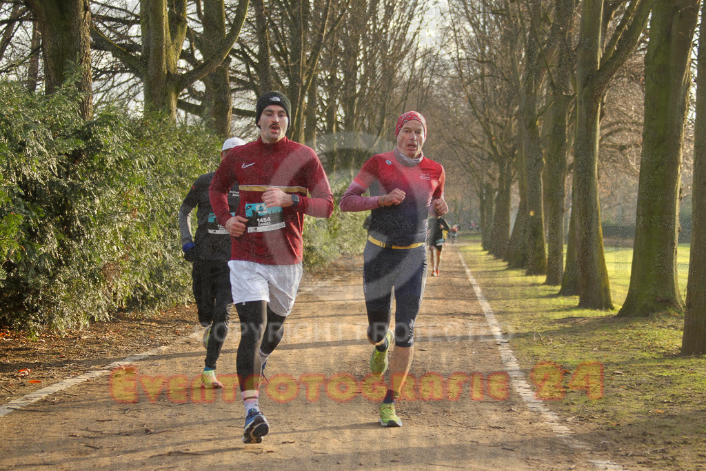 241231_1015_EV4_3558 | Sportfotografie im Rhein-Sieg Kreis, Köln, Bonn, NRW, Rheinland Pfalz, Hessen, etc. Unser Tätigkeitsfeld umfasst den Laufsport vom Volkslauf über den Marathon, Duathlon, Triathon bis zum Ultralauf wie Kölnpfad Ultra oder Schindertrail.