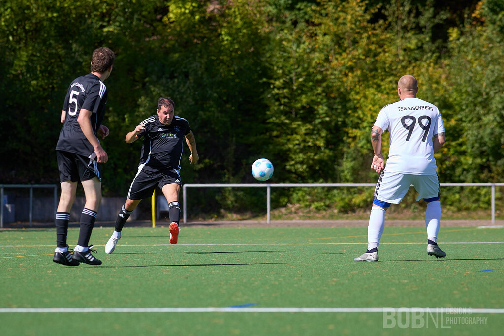 TSV Carlsberg | Eisenberg - 14.09.2025: TSV Carlsberg in Eisenberg (Waldstadion), Germany. Photo by: BobNL design &amp; photography - Realized with Pictrs.com