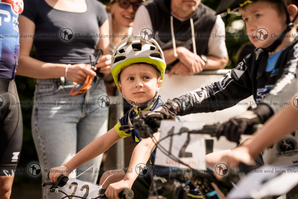 Eierlesen 2026 | Sie wurden bei einem Event oder Sportanlass fotografiert? Hier finden sie ihre Bilder! - Realisiert mit Pictrs.com